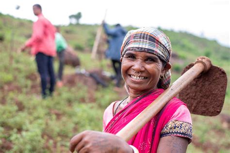 The 10,000 FPOs scheme ignores women farmers | IDR