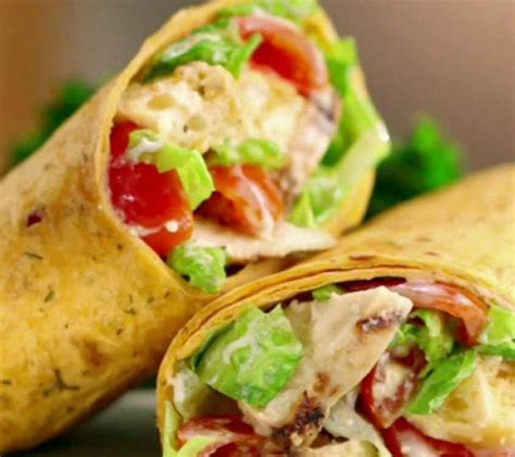 CHICKEN WRAP – Falafel Xpress