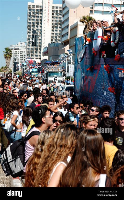 Israel tel aviv beach party hi-res stock photography and images - Alamy