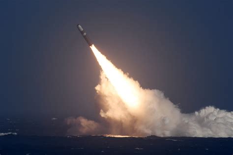 US Navy Tests Unarmed Trident II Strategic Weapon System - Diálogo Américas