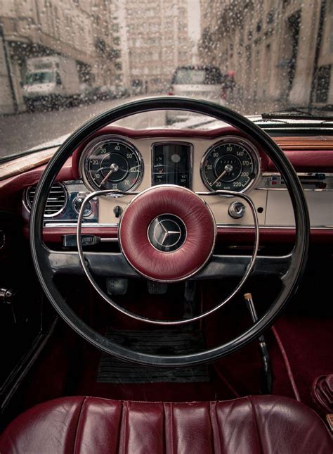 Do the interior shots count? - 1967 Mercedes 230SL ROADSTER Cockpit : r/carporn