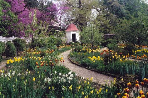 Mount Vernon Estate and Gardens