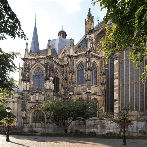 5-five-5: Aachen Cathedral (Aachen - Germany)