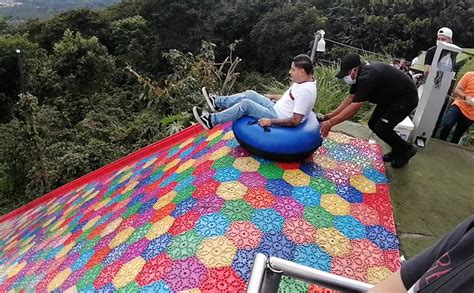 San Salvador and Picnic Rainbow Slide Tour