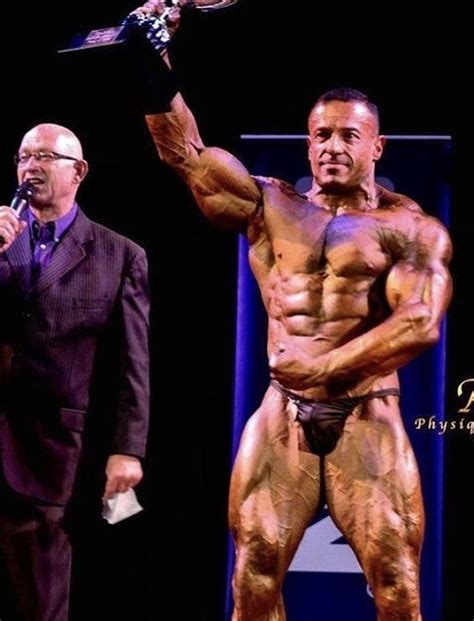 world bodybuilders pictures: united kingdom bodybuilder Chris Jones