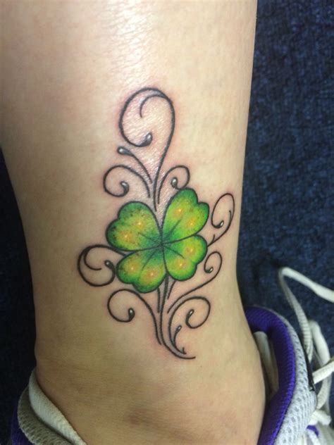 New tattoo. Four leaf clover Irish Tattoos, Vine Tattoos, Foot Tattoos, Flower Tattoos, Leaf ...