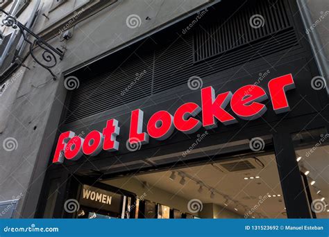 Foot Locker Logo on Foot Locker`s Shop Editorial Photography - Image of boutique, company: 131523692