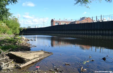 Man struck by train, thrown into Passaic River in Paterson | Paterson Times