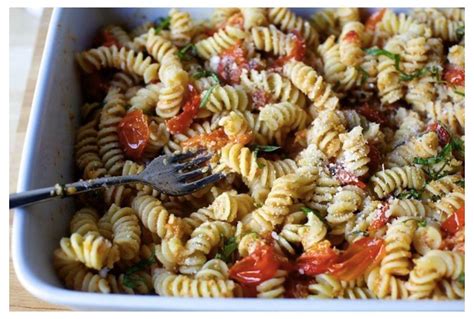 fusilli with baked tomato sauce | Recipe | Food processor recipes, Food, Tomato sauce