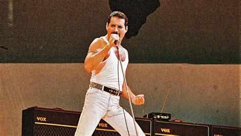 Freddie Mercury Biopic Will Premiere at the Most Appropriate Location ...