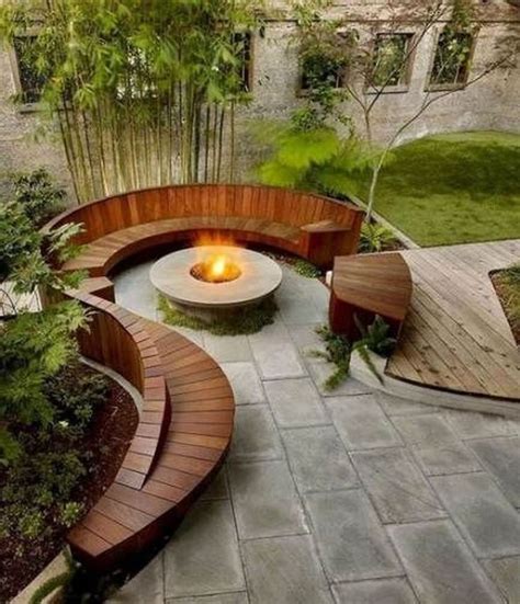 31 Fabulous Stone Fire Pit Design And Decor Ideas - MAGZHOUSE | Backyard landscaping plans ...