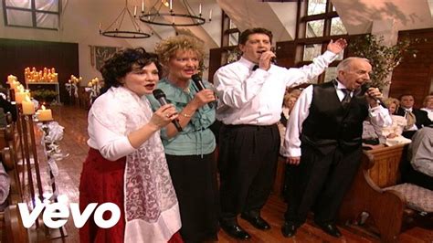 Bill & Gloria Gaither - When the Roll Is Called Up Yonder (Live) Chords - Chordify