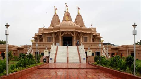 14 Famous Temples In Mumbai | Temples In Mumbai | Treebo Blogs