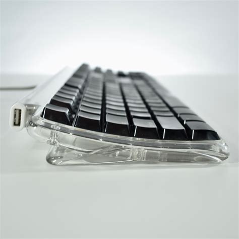 Apple Pro Keyboard (black, 2000) – mattjfuller.com