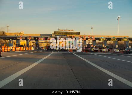 toll booth at the Whitestone bridge Stock Photo: 90649668 - Alamy