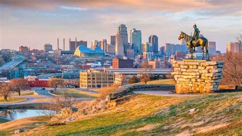 Top 10 Unique Places to Visit in Kansas On Your USA Trip