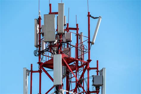 How Does Mobile Satellite Internet Work? Is It Right for You? | International Satellite Services ...