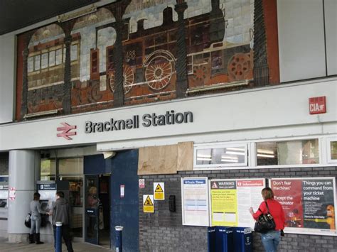 Bracknell Train Station - Quick Travels Around Berkshire