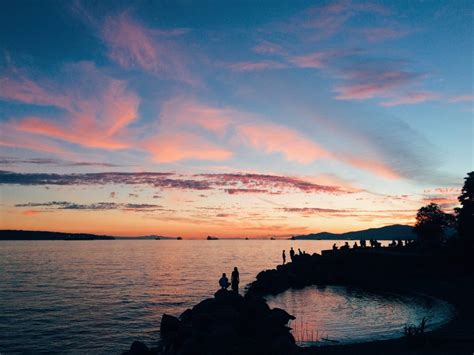 Where to Watch the Sunset in Vancouver: English Bay | Jana Meerman