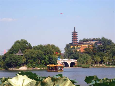 Zhenjiang Travel Guide, Zhenjiang Tour Guide, Attractions&Weather Forecast of Zhenjiang China.