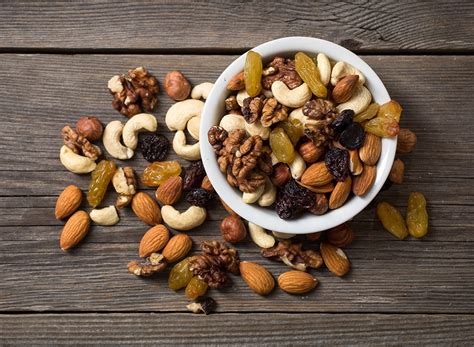 6 Best Nuts to Eat For Weight Loss | Eat This Not That