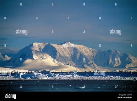 Icy landscape Antarctica Stock Photo - Alamy