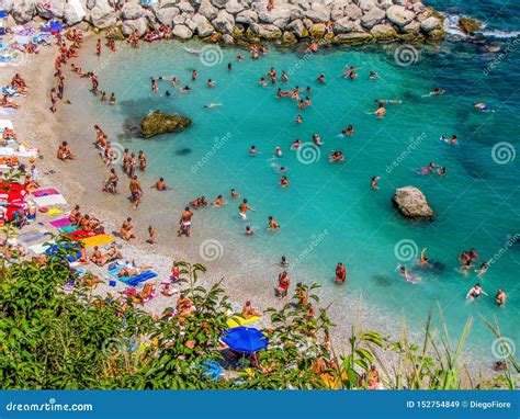 Beach in Capri, Italy editorial stock image. Image of green - 152754849