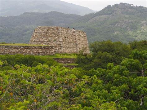 Mixco Viejo - Guatemala - Left side of the roadLeft side of the road