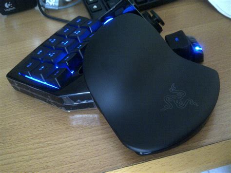 Le Premier: Review : Razer Nostromo