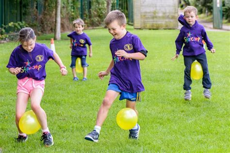 jumping balloon race - Childrens Summer Camps Ireland - STARCAMP