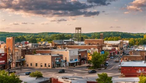 Best & Fun Things To Do + Places To Visit In Ozark, Alabama - Wondrous Drifter