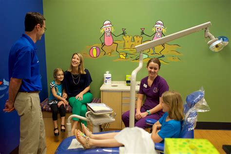 Why Choose a Pediatric Dentist? - Kids Teeth