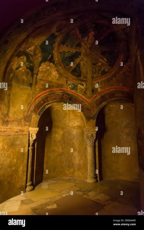 Medieval crypt architecture, The Cité de l'architecture et du patrimoine (Architecture and ...