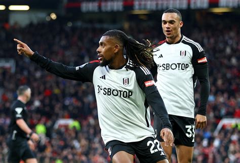 Late Iwobi goal earns Fulham rare win at Old Trafford