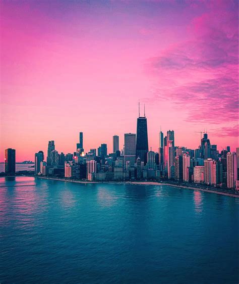 Pink Skies in the Chi | Pink sky, Chicago skyline, Skyline