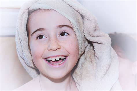 person, wearing, beige, bath towel, head, smiling, child, close | Piqsels