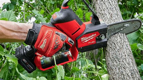 🏆 Top 10 Best Small Chainsaws | (November 2023)