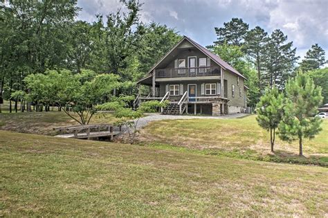 NEW! Guntersville Cabin w/ Fire Pit, Walk to Lake! UPDATED 2019 - TripAdvisor - Guntersville ...