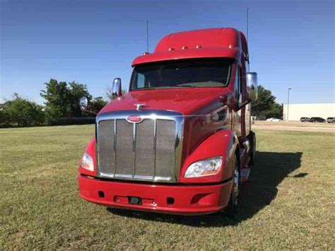 Peterbilt 587 SLEEPER (2012) : Sleeper Semi Trucks