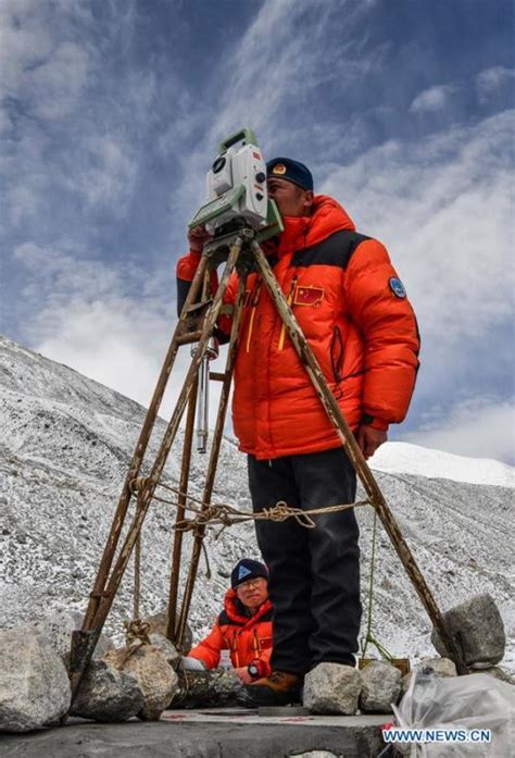 Chinese expedition conducts surveying at Mount Qomolangma base camp