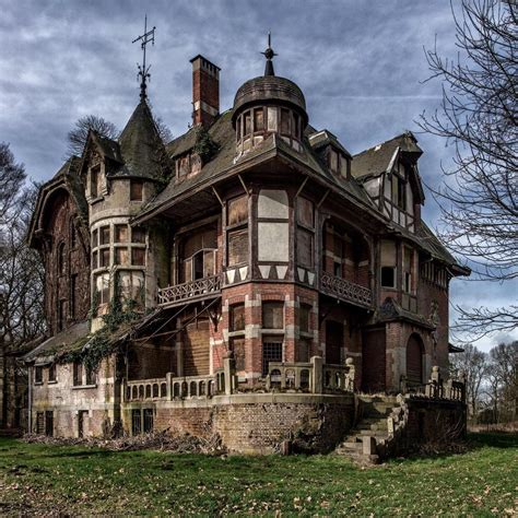 Abandoned Victorian mansion Hof van Notenboom : Belgium2