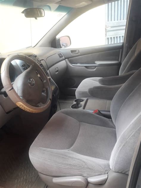 Toyota sienna 06 with bad engine 1.3 - Autos - Nigeria