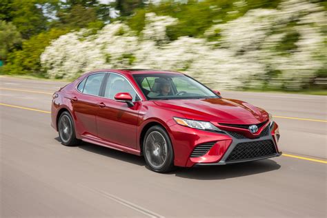 2018 Toyota Camry Hybrid review | CarAdvice