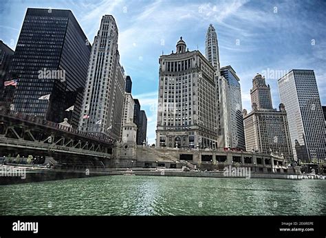 Illinois landmarks hi-res stock photography and images - Alamy