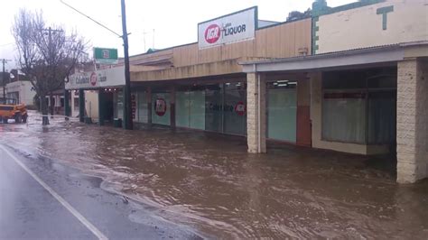 Flooding in main street of Coleraine, Victoria September 9th 2016 - YouTube