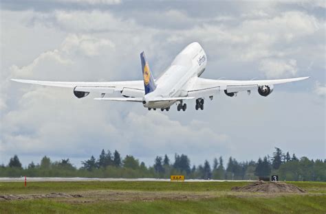 Boeing's 747 jumbo snags a $5.3 billion lifeline from UPS - Chicago Tribune