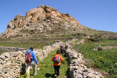 Hiking Tinos Exomvourgo - Mamakita.gr