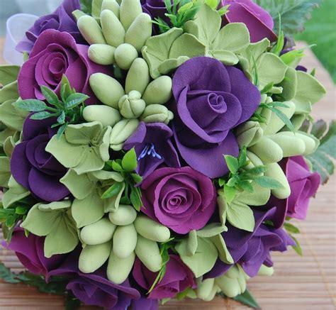 Bouquet Bridal: Purple and Green Wedding Bouquets