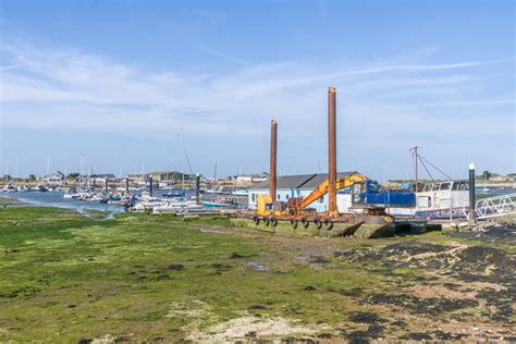 Bembridge Harbour © Ian Capper cc-by-sa/2.0 :: Geograph Britain and Ireland