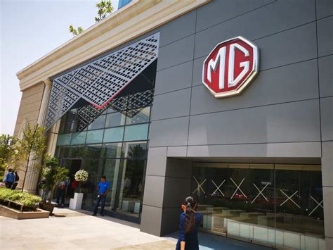 MG Motor Opens Its First Flagship Showroom In India - CarandBike